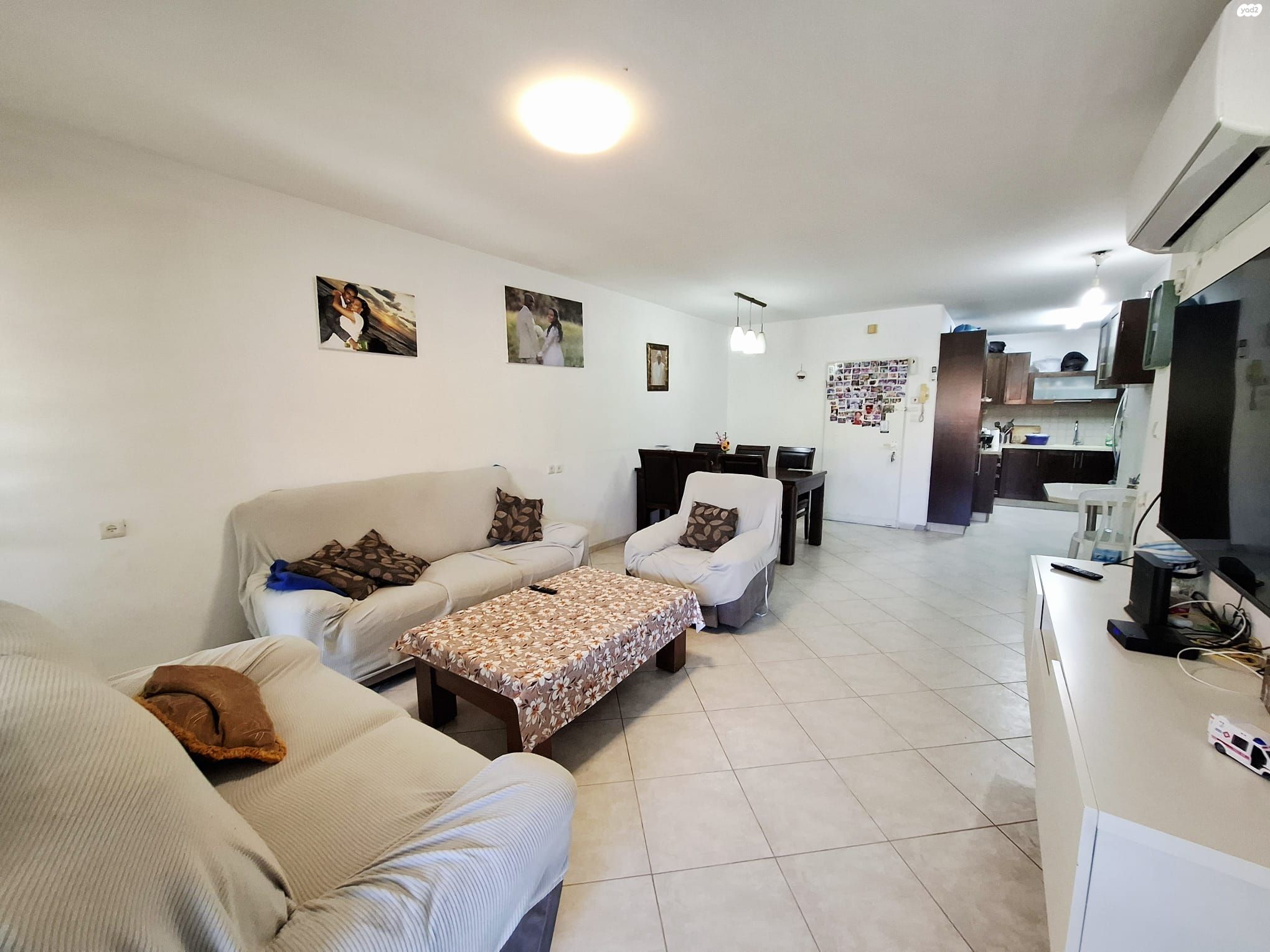 למכירה דירת 4 חדרים בכפר יונה