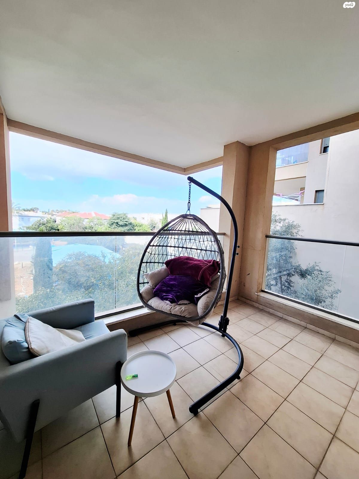 למכירה, דירת 5 חדרים בשכונת הסלעים בכפר יונה