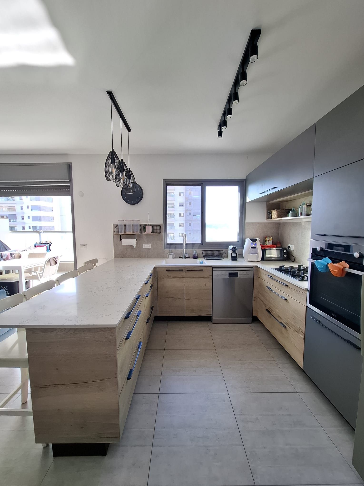 למכירה דירת 4 חדרים בשכ' שרונה בכפר יונה